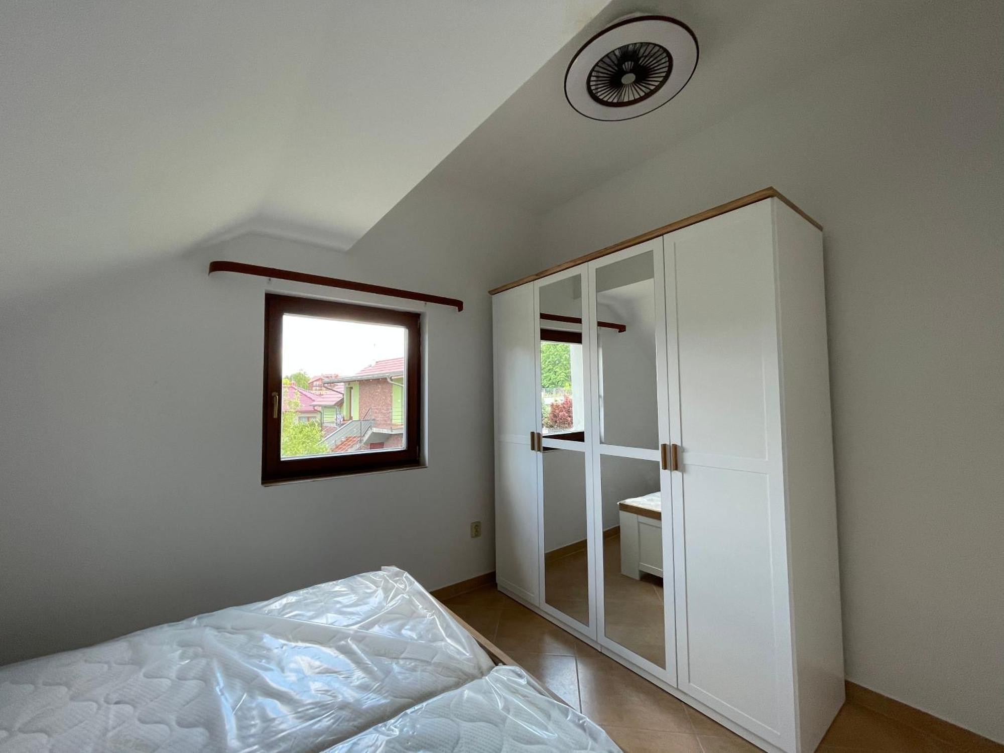 Lake View Apartments Near Golf Resort Kuneticka Hora, Dritec パルドゥビツェ 部屋 写真