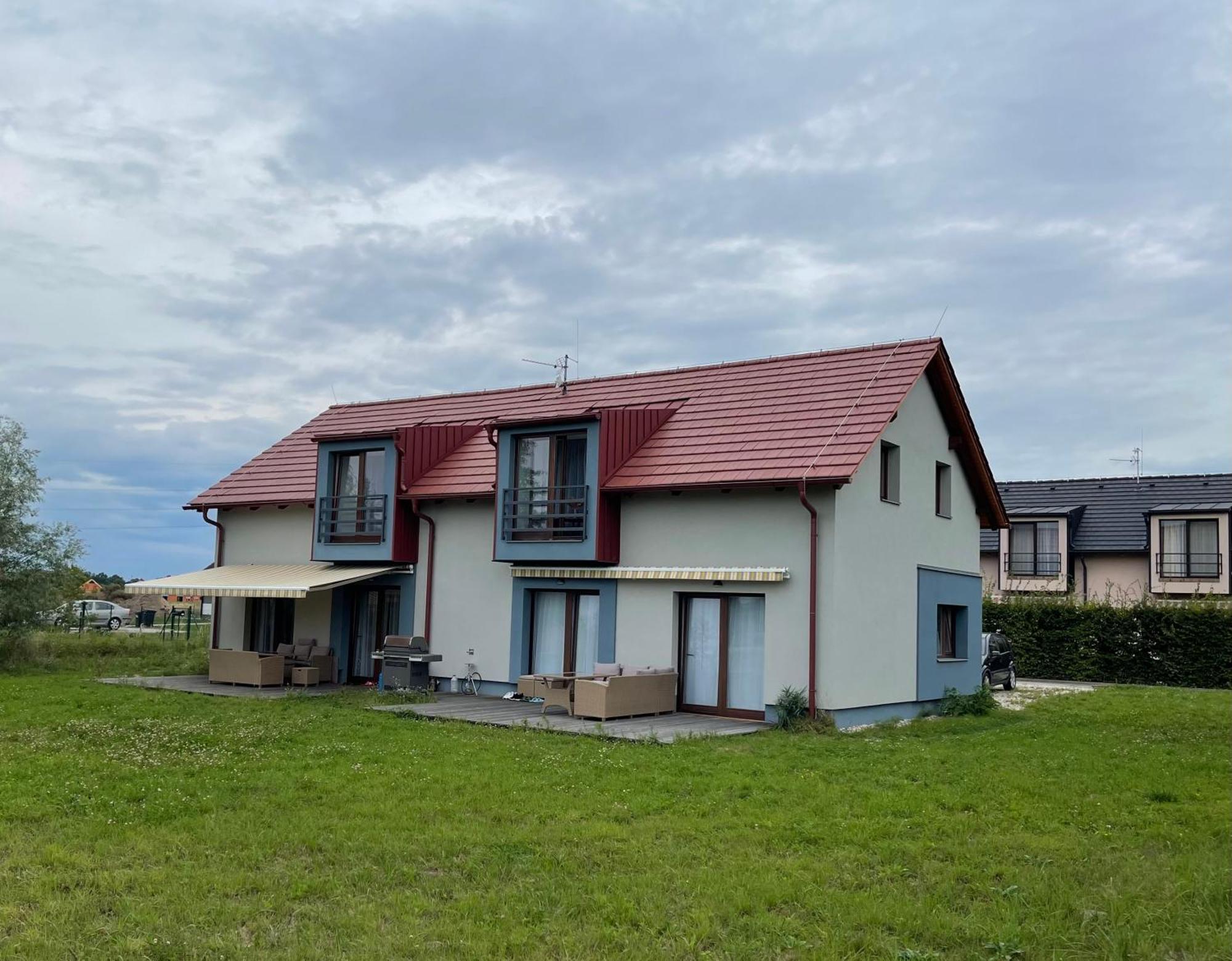 Lake View Apartments Near Golf Resort Kuneticka Hora, Dritec パルドゥビツェ 部屋 写真