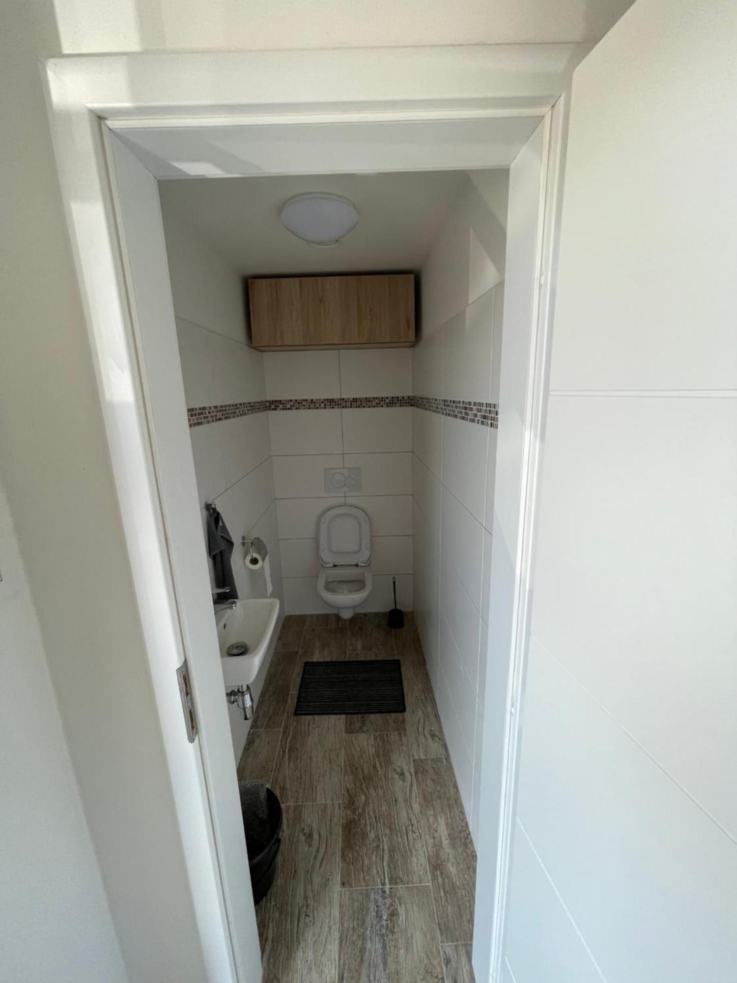 Lake View Apartments Near Golf Resort Kuneticka Hora, Dritec パルドゥビツェ 部屋 写真