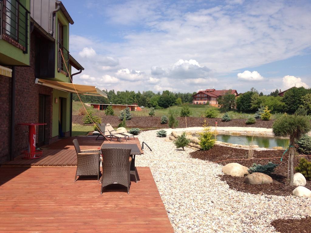Lake View Apartments Near Golf Resort Kuneticka Hora, Dritec パルドゥビツェ 部屋 写真