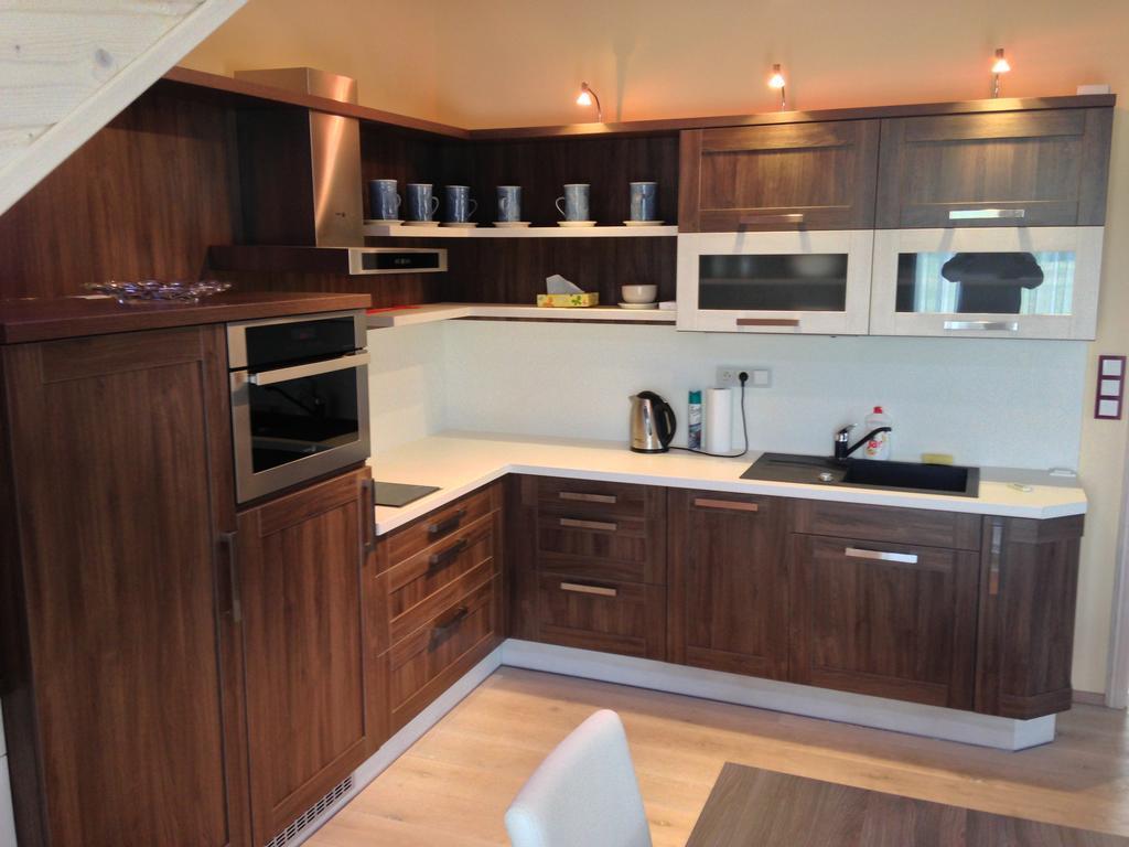Lake View Apartments Near Golf Resort Kuneticka Hora, Dritec パルドゥビツェ 部屋 写真