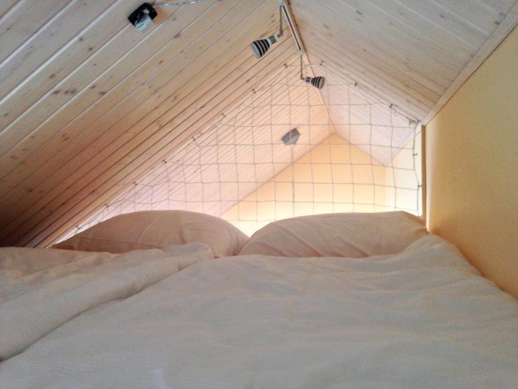 Lake View Apartments Near Golf Resort Kuneticka Hora, Dritec パルドゥビツェ 部屋 写真