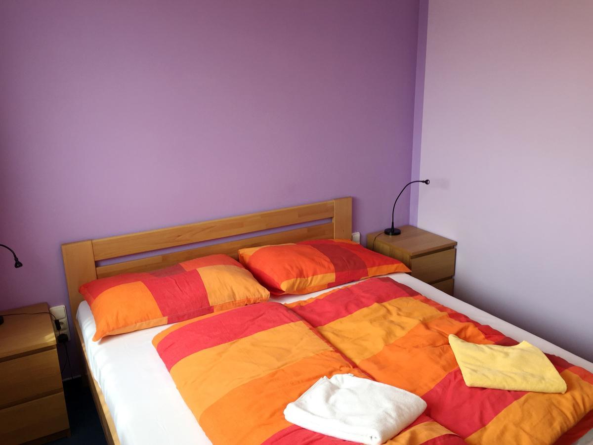 Lake View Apartments Near Golf Resort Kuneticka Hora, Dritec パルドゥビツェ エクステリア 写真